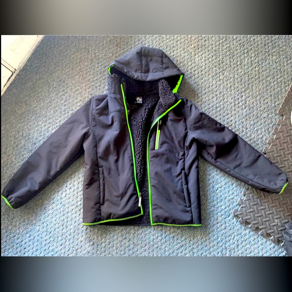 Boys soft shell Sherpa lined jacket